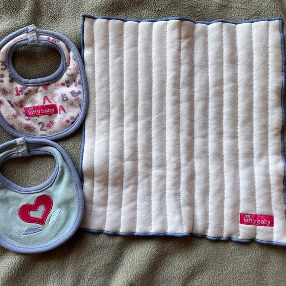 American Girl Bitty Twins Bitty Baby Sleeper, Love Bibs set - Picture 9 of 9